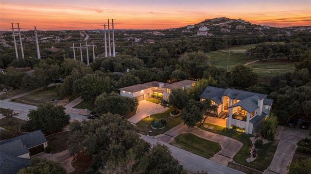 220 Clubhouse DR, Lakeway, TX 78734