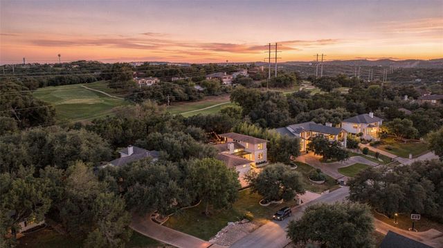 220 Clubhouse DR, Lakeway, TX 78734