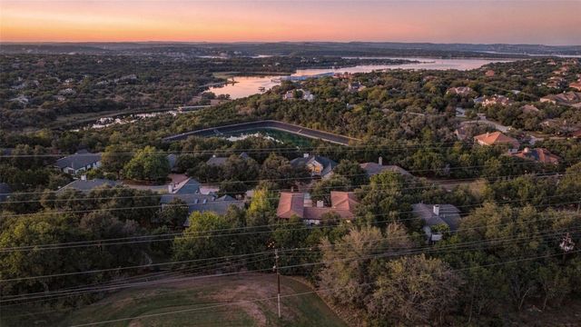 220 Clubhouse DR, Lakeway, TX 78734