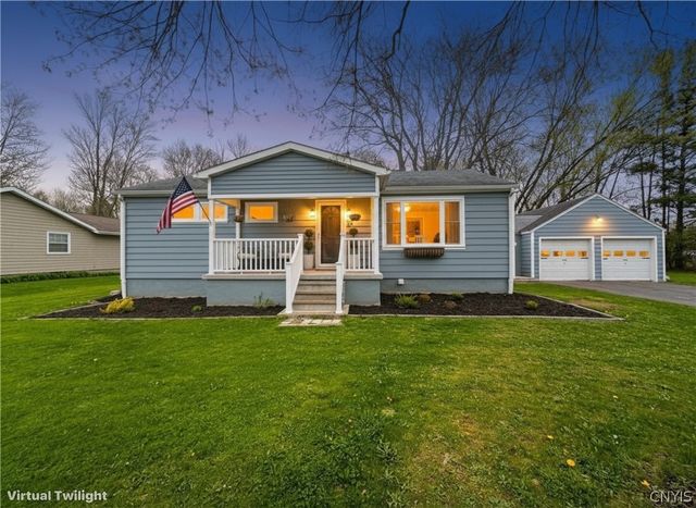 16 Homestead Road East, New Hartford, NY 13323