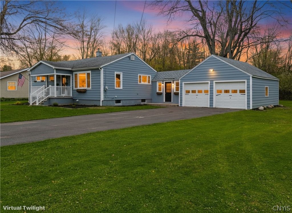16 Homestead Road East, New Hartford, NY 13323