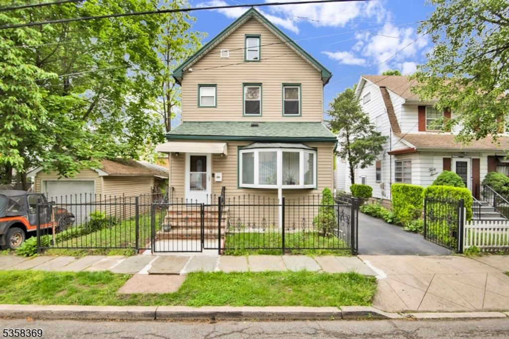 41 Clinton St, Bloomfield Twp., NJ 07003