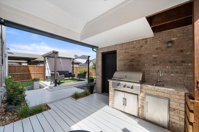 1429 Cypress Thorn Drive, Arlington, TX 76005