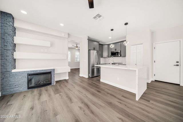 3031 S 101ST Drive, Tolleson, AZ 85353