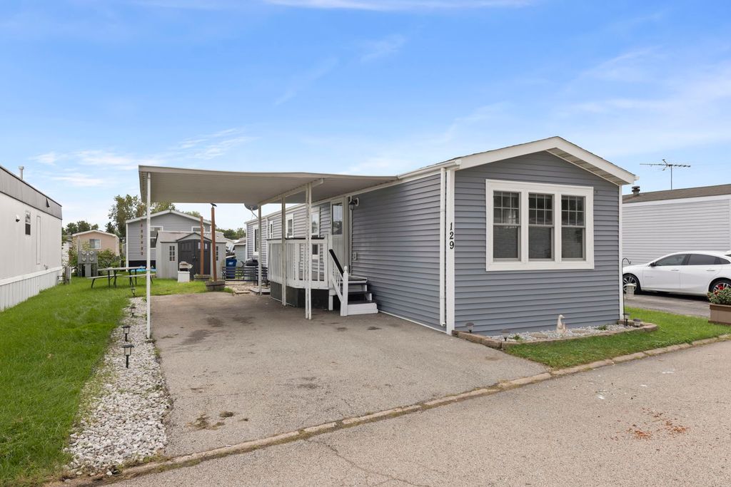 129 5th Avenue, Bartlett, IL 60103 — exterior