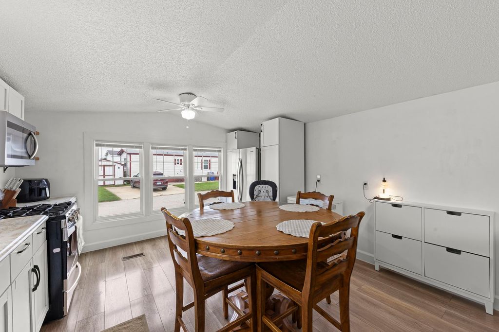 129 5th Avenue, Bartlett, IL 60103 — photo 5