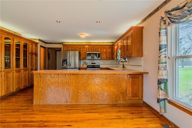 904 Allendale Lake Road, Greenwood, MO 64034