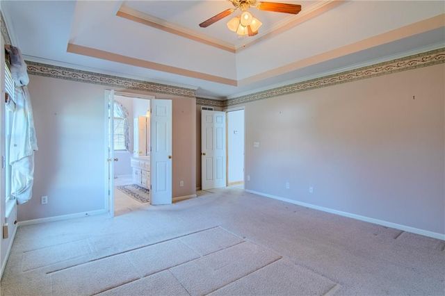 904 Allendale Lake Road, Greenwood, MO 64034