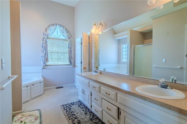 904 Allendale Lake Road, Greenwood, MO 64034