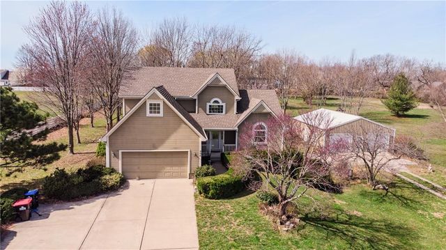 904 Allendale Lake Road, Greenwood, MO 64034