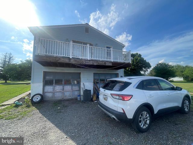 126 BIBLE LN, Halifax, PA 17032