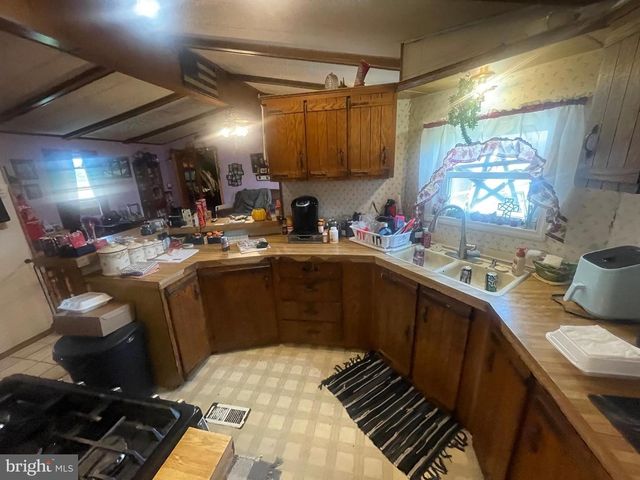 126 BIBLE LN, Halifax, PA 17032