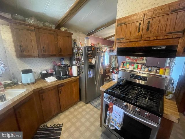 126 BIBLE LN, Halifax, PA 17032