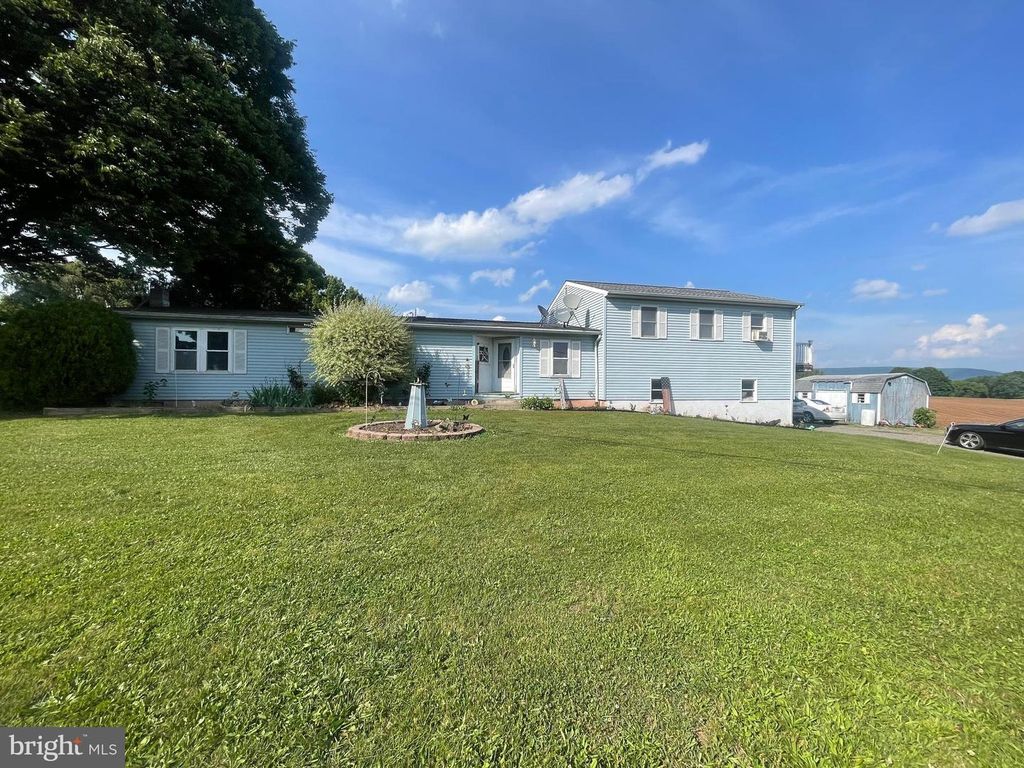126 BIBLE LN, Halifax, PA 17032