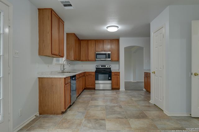 6015 Wexford Pl, San Antonio, TX 78240