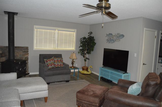 252 E Lakeshore Drive, Cherokee Village, AR 72529