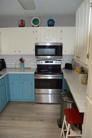 252 E Lakeshore Drive, Cherokee Village, AR 72529