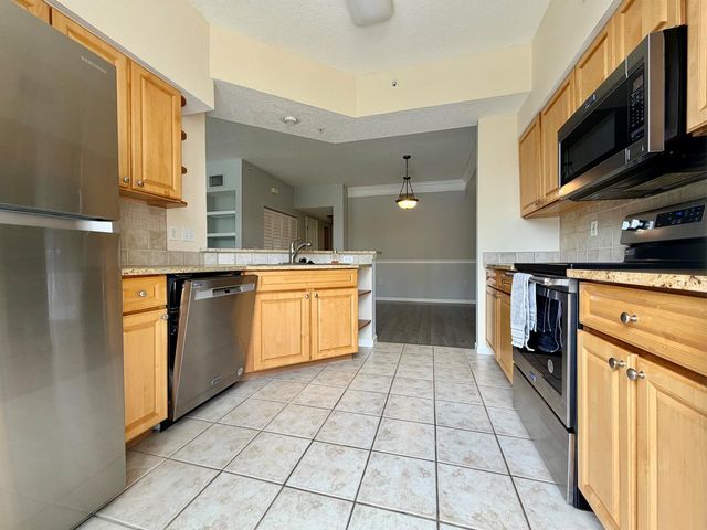 2010 Alta Meadows Lane 209, Delray Beach, FL 33444
