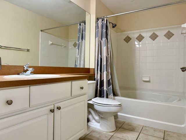 2010 Alta Meadows Lane 209, Delray Beach, FL 33444