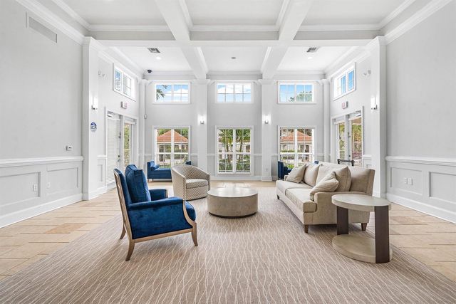 2010 Alta Meadows Lane 209, Delray Beach, FL 33444