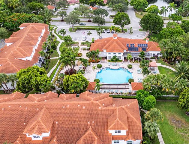 2010 Alta Meadows Lane 209, Delray Beach, FL 33444