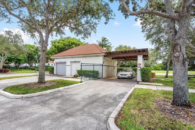 2010 Alta Meadows Lane 209, Delray Beach, FL 33444