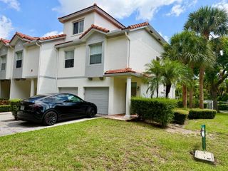2010 Alta Meadows Lane 209, Delray Beach, FL 33444