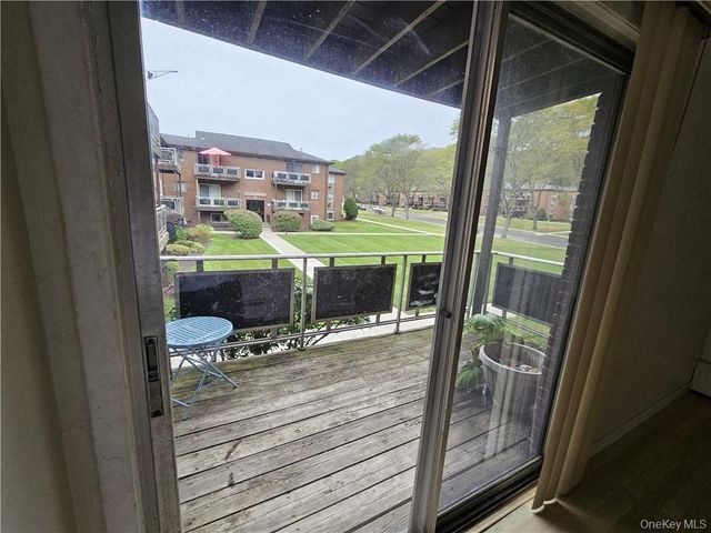 17 Tanager Road 1704, Monroe, NY 10950