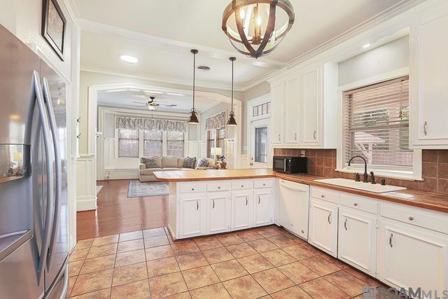 529 Maryland Ave, Port Allen, LA 70767