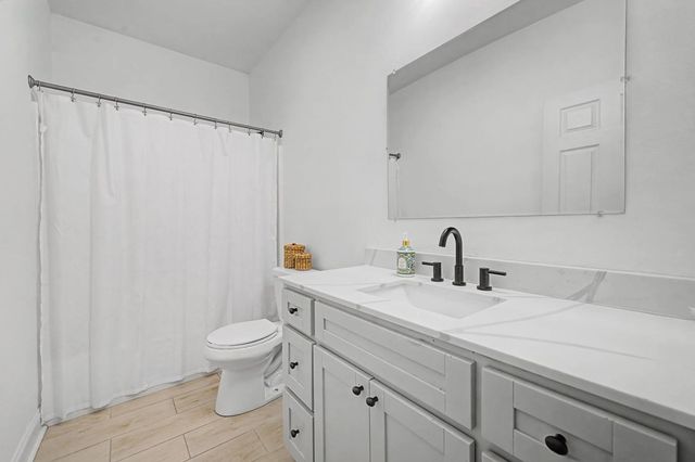 180 Belle Isle Dr, Thibodaux, LA 70301