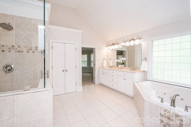 1015 Estate Lane, Matthews, NC 28104