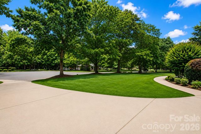 1015 Estate Lane, Matthews, NC 28104