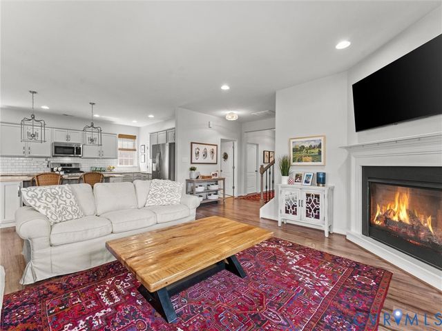 5661 Rohan Pl, Moseley, VA 23120