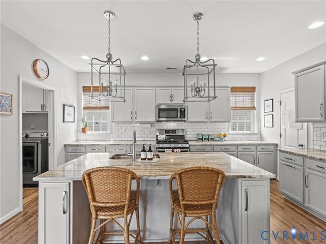 5661 Rohan Pl, Moseley, VA 23120