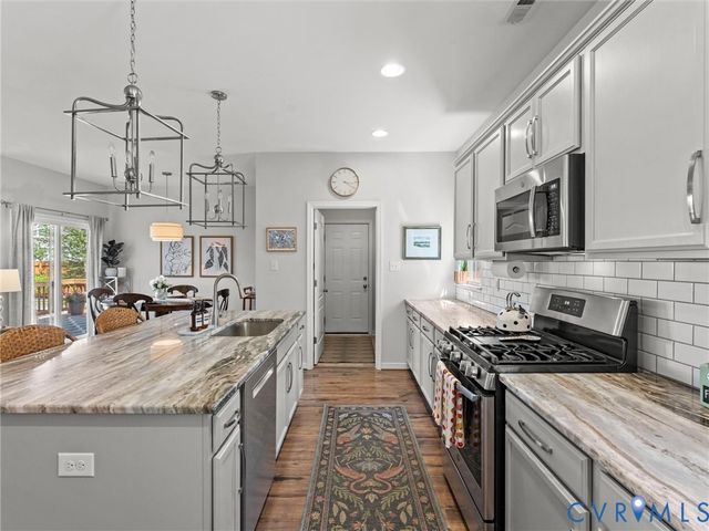 5661 Rohan Pl, Moseley, VA 23120