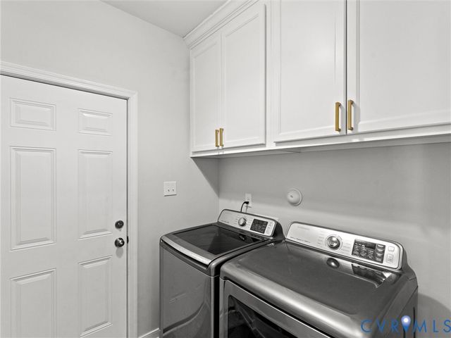 5661 Rohan Pl, Moseley, VA 23120