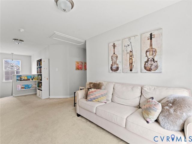 5661 Rohan Pl, Moseley, VA 23120