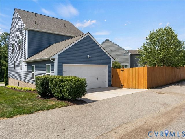 5661 Rohan Pl, Moseley, VA 23120
