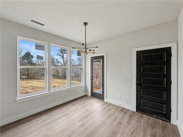 3 Granshire Lane, Bella Vista, AR 72714