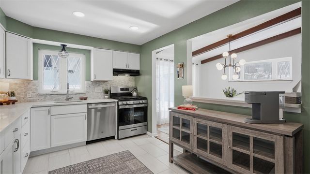 422 Wimer Dr, Ross Twp, PA 15237