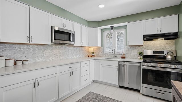 422 Wimer Dr, Ross Twp, PA 15237