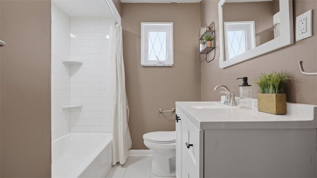 422 Wimer Dr, Ross Twp, PA 15237