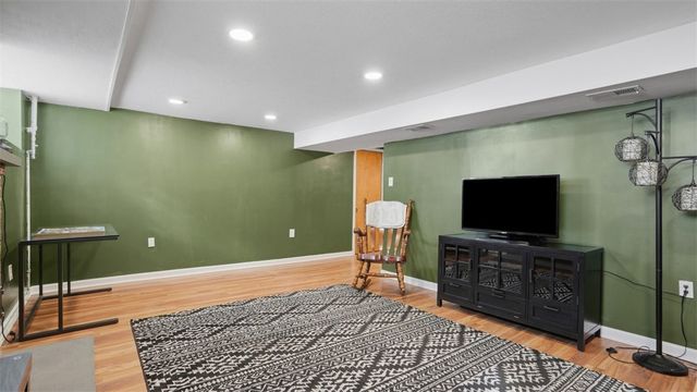 422 Wimer Dr, Ross Twp, PA 15237