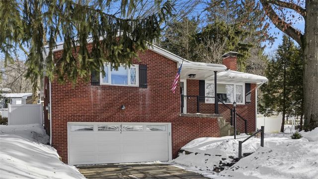 422 Wimer Dr, Ross Twp, PA 15237