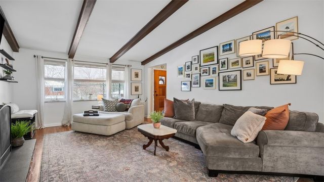 422 Wimer Dr, Ross Twp, PA 15237