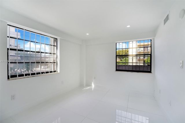 777 SW 9th Ave 203, Miami, FL 33130