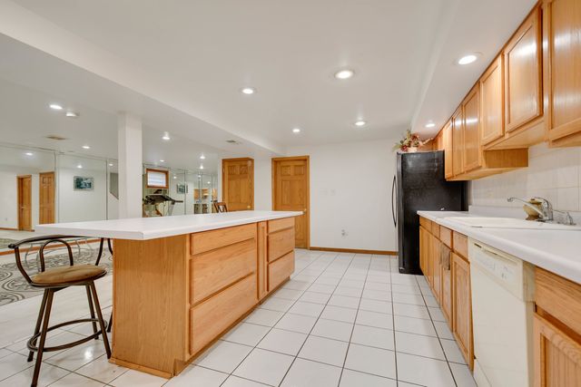 14650 Lamon Avenue, Midlothian, IL 60445