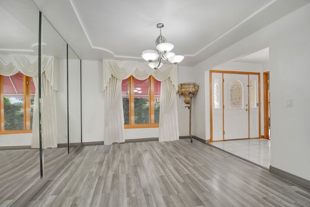14650 Lamon Avenue, Midlothian, IL 60445