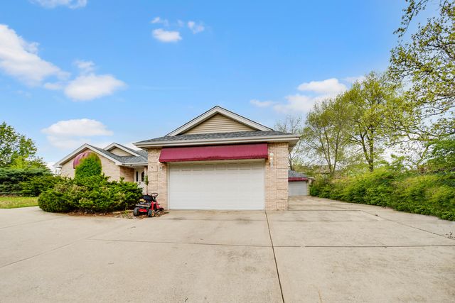14650 Lamon Avenue, Midlothian, IL 60445