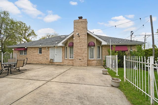 14650 Lamon Avenue, Midlothian, IL 60445